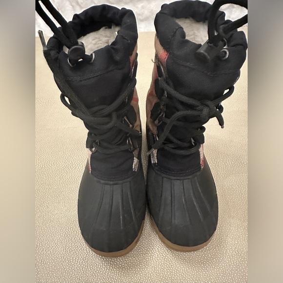 Burberry Kids Nova Check boots - Picture 10 of 11